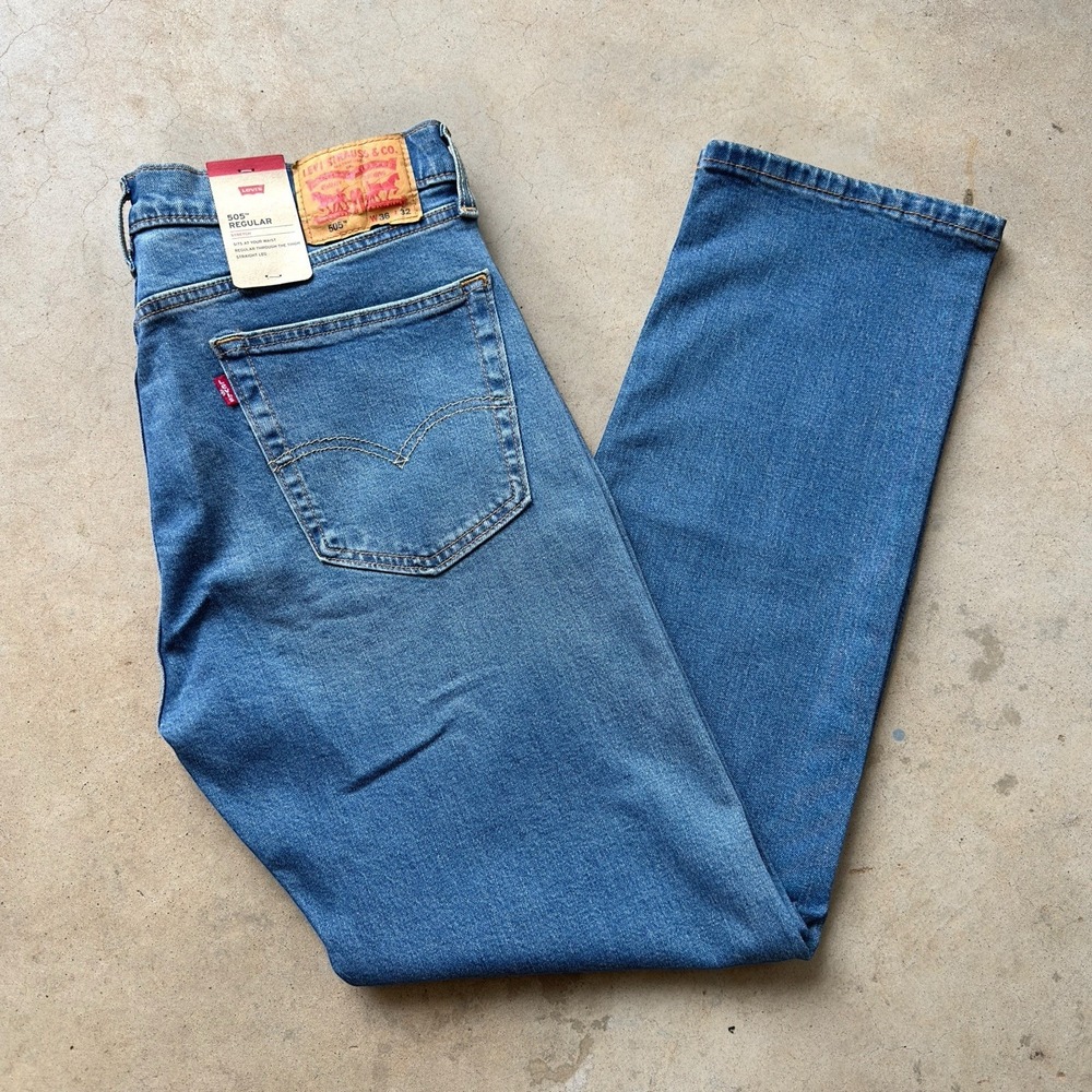 NWT Levi's 505 Men's Size 36x32 Regular Straight Stretch Fit Jeans